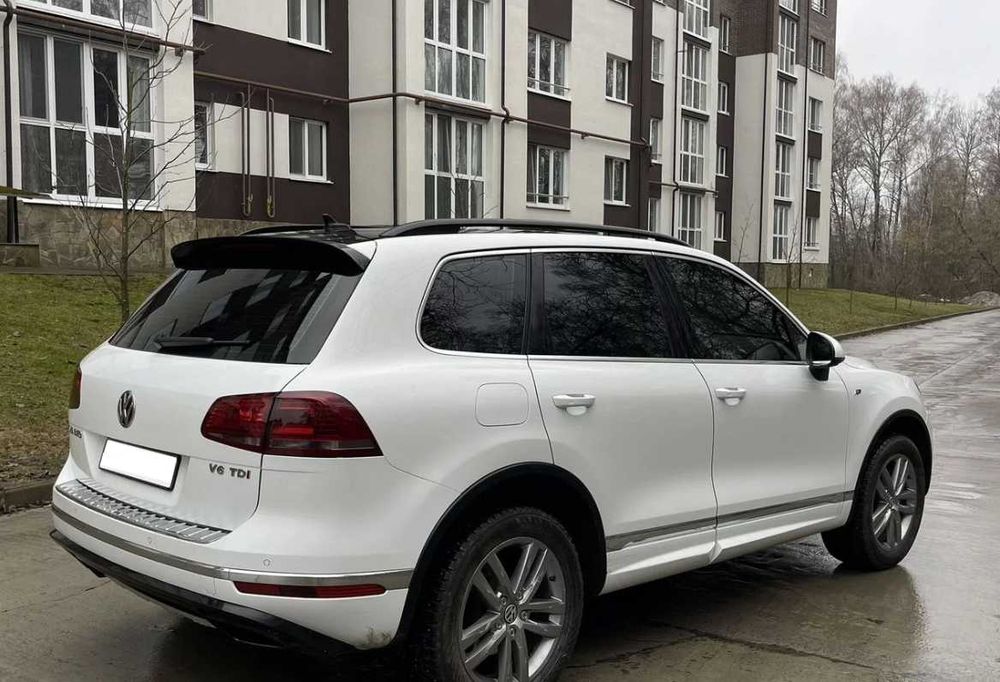 Volkswagen Touareg 3.0 AT, 2015