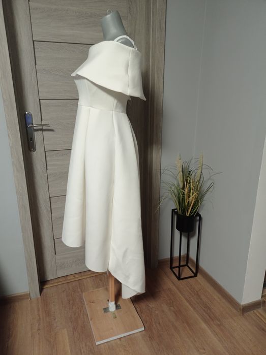 Sukienka asymetryczna Asos