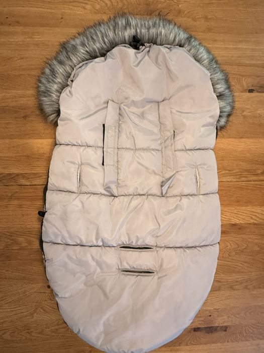 Sprzedam śpiworek Mini Moose z mufkami do kompletu stan bdb