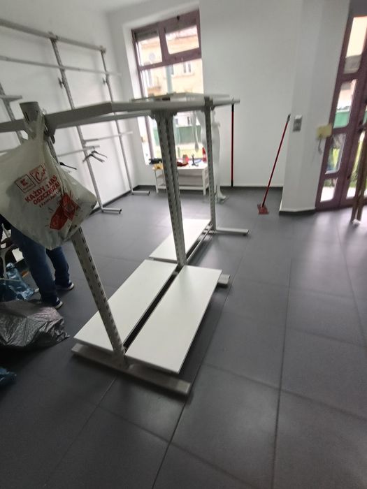Wyposażenie sklepu odzieżowego Fv VAT