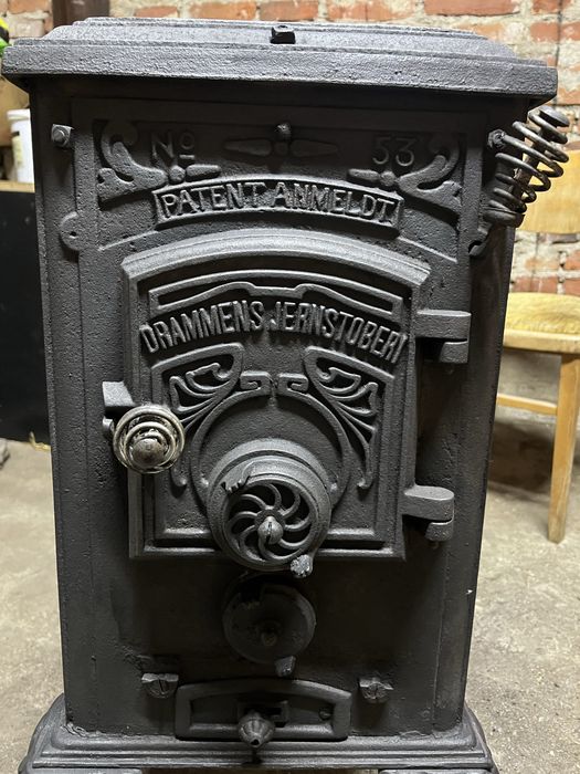 Kominek żeliwny Dovre 250