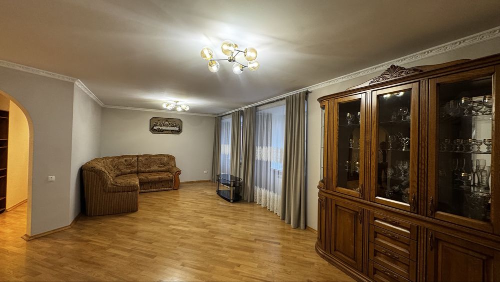 Продається 3 кім квартира з ремонтом