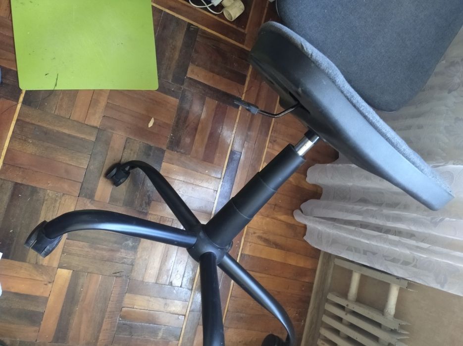 Кресло  компьютерное, поворотное