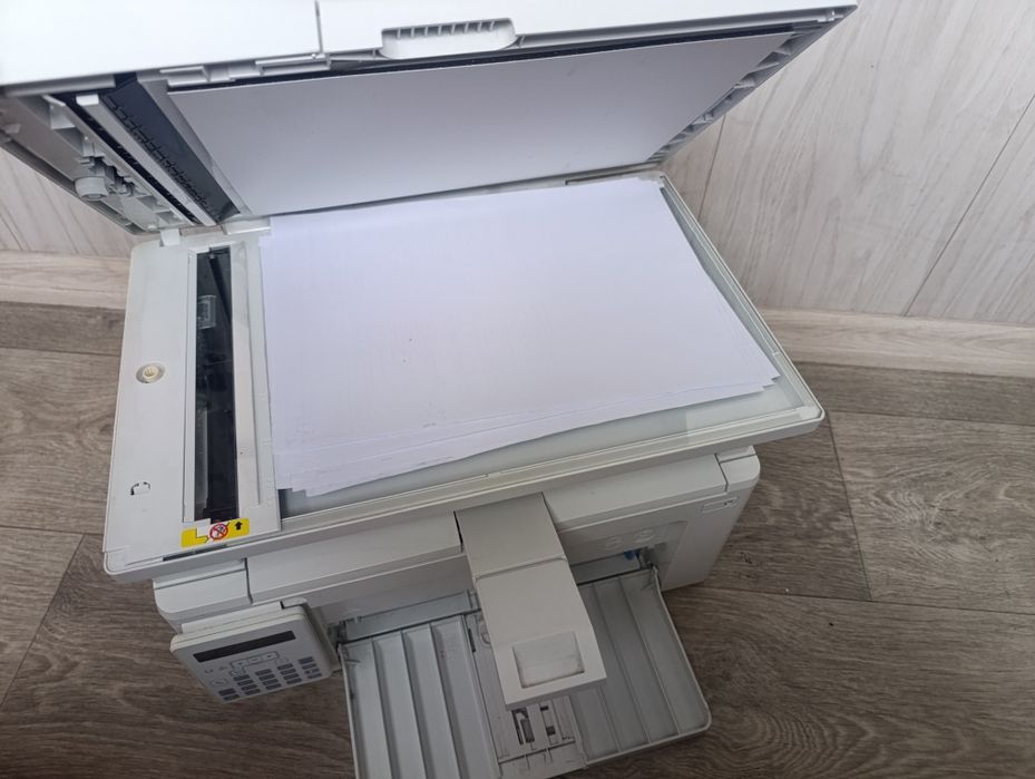 БФП лазерний принтер 3в1 HP laserjet Pro MFP M130fn