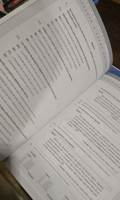 Clube das Ideias 11 - Filosofia 11⁰ Ano -Dossier de Professor