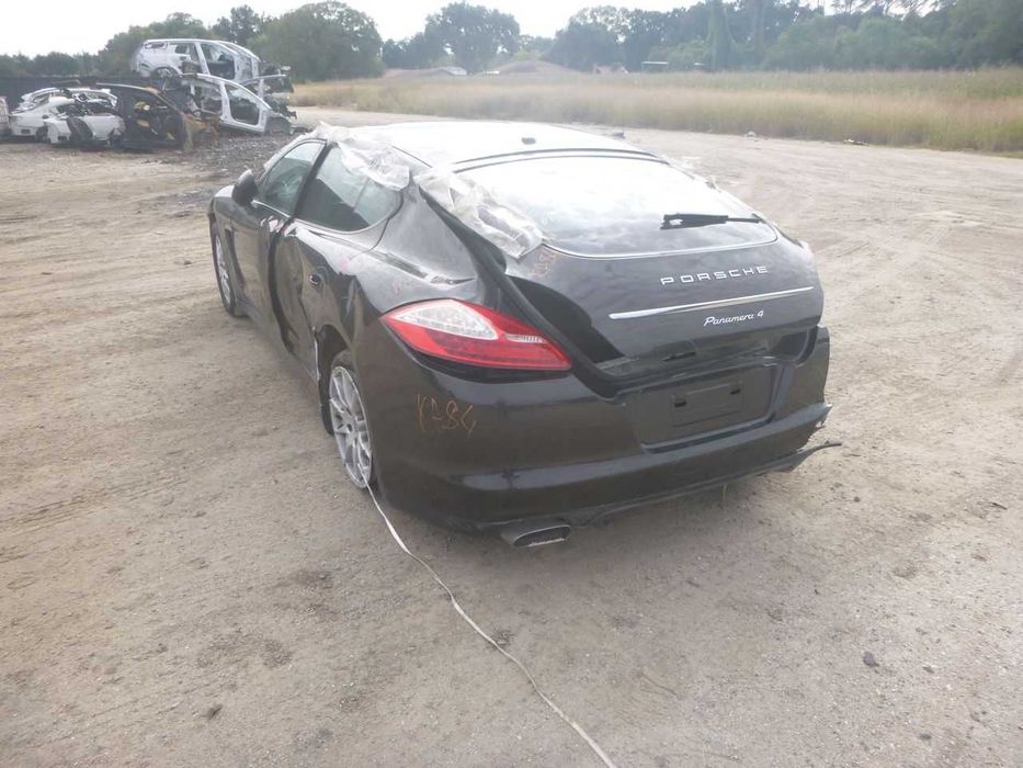 Порше Панамера 4 / Porsche Panamera 4 США шрот б/у авторозборка