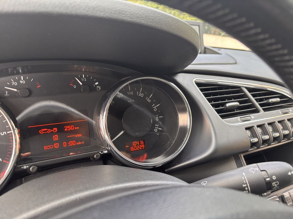peugeot 3008_SUV