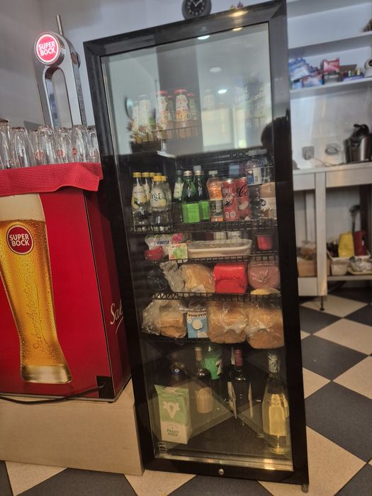 Frigorífico preto