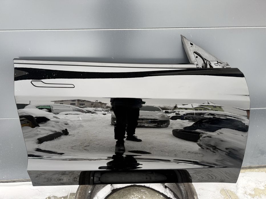 Двері передні праві до Тесла 3 Хайленд, Tesla 3 Highlend чорні