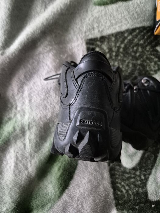 Buty zimowe skórzane 42 roz