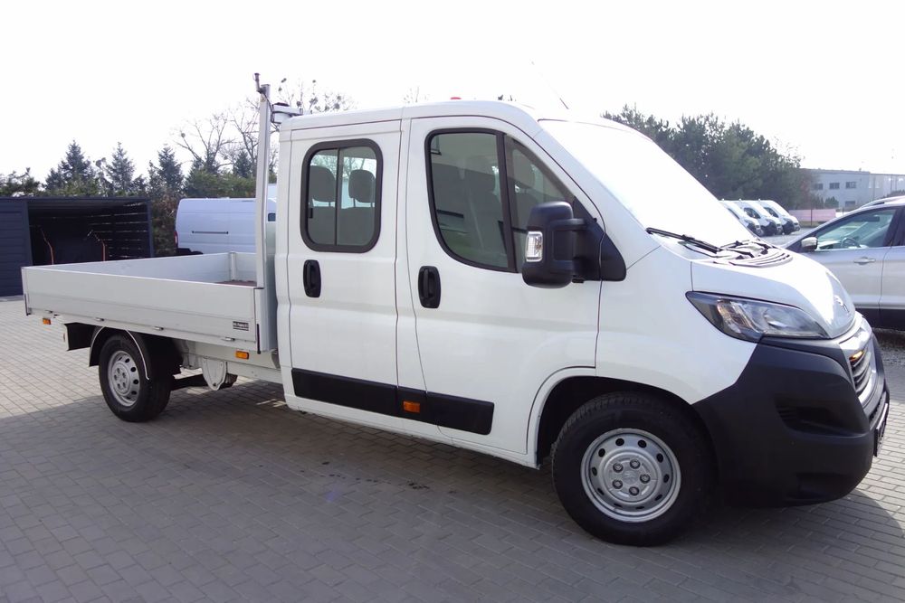 Peugeot Boxer Doka 7 Osobowa 2.2 Bluehdi 165 KM Klima Webasto