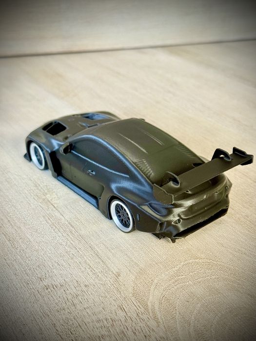 BMW m4 GT3 на 3D принтері