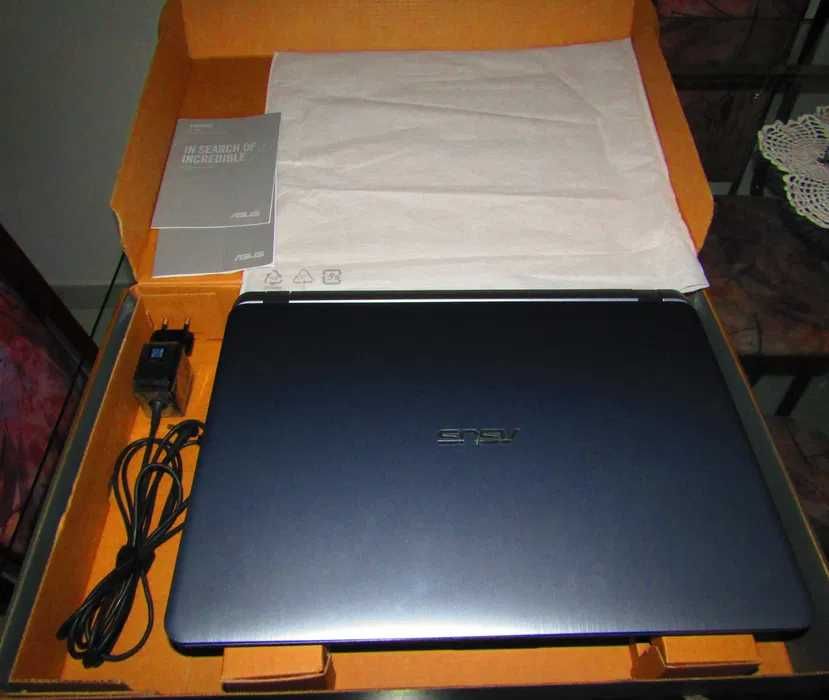Portátil Asus VivoBook  - Disco 1TB