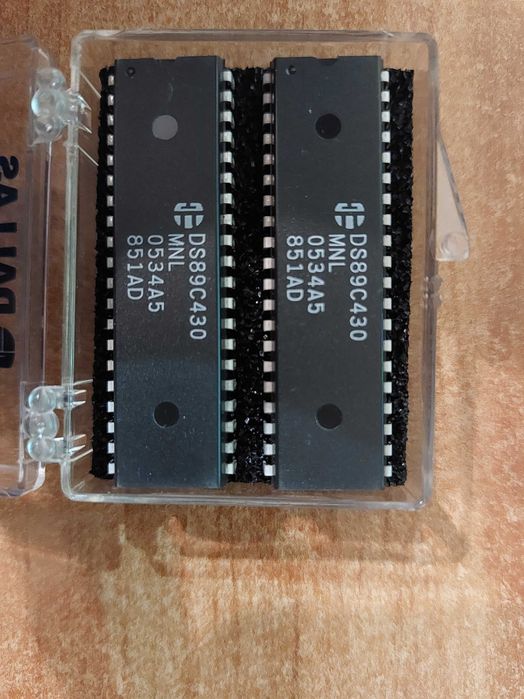 DS89C430 MNL – mikrokontroler Dallas/Maxim 8051 – nowy