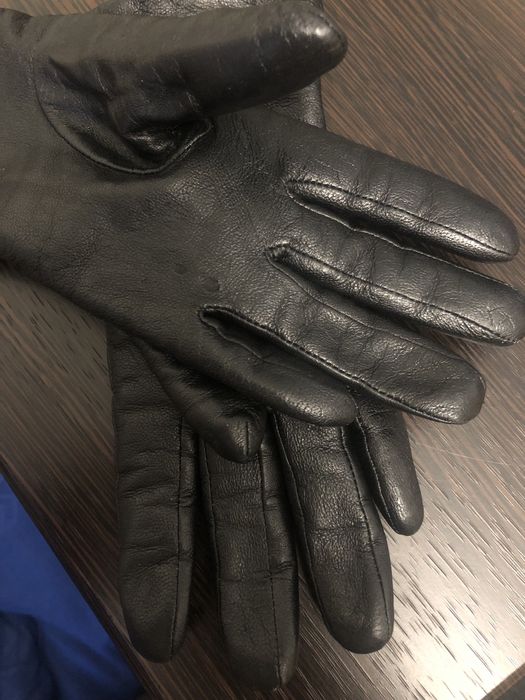 Кожані перчатки