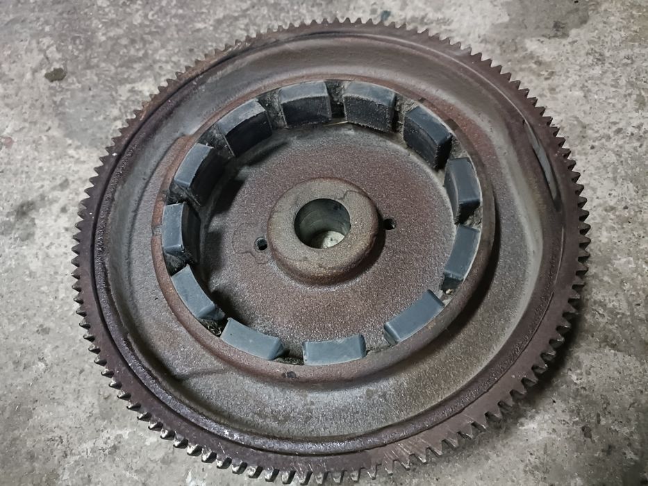 Koło zamachowe magnesowe do traktorek kosiarka Briggs Intek v-twin