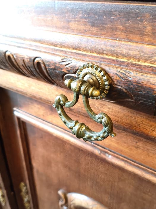 Louceiro detalhado antigo