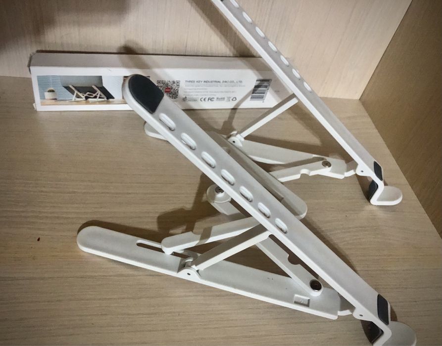 Подставка регулируемая для ноутбука/планшета