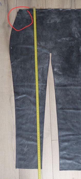 Spodnie legginsy latex