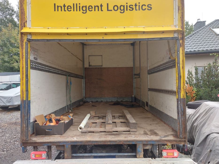 Zabudowa kontener magazyn garaż winda