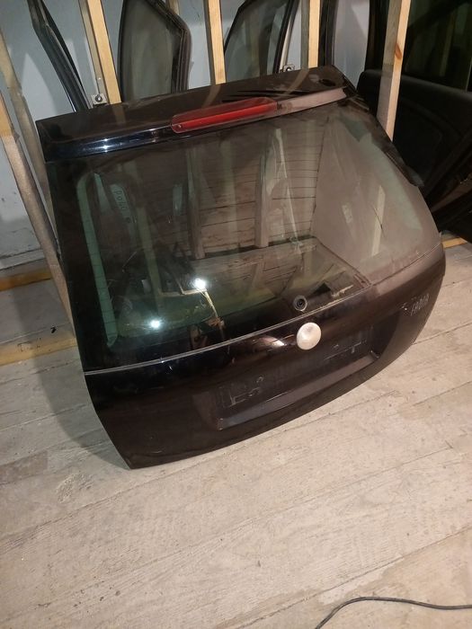 Ляда кришка багажника Skoda  Fabia