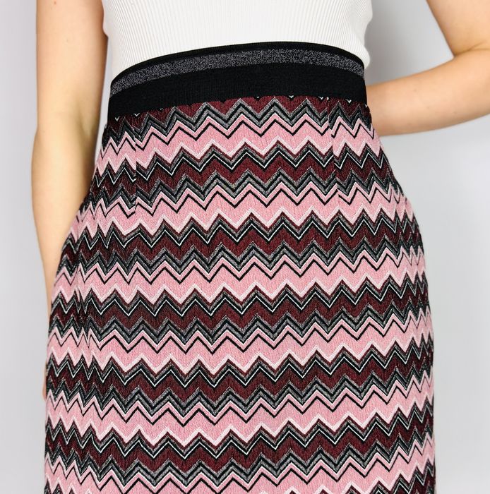 Różowa spódniczka w zygzaki M 38
