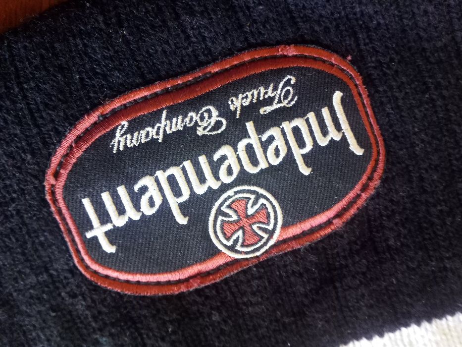 Vendo gorro independent novo