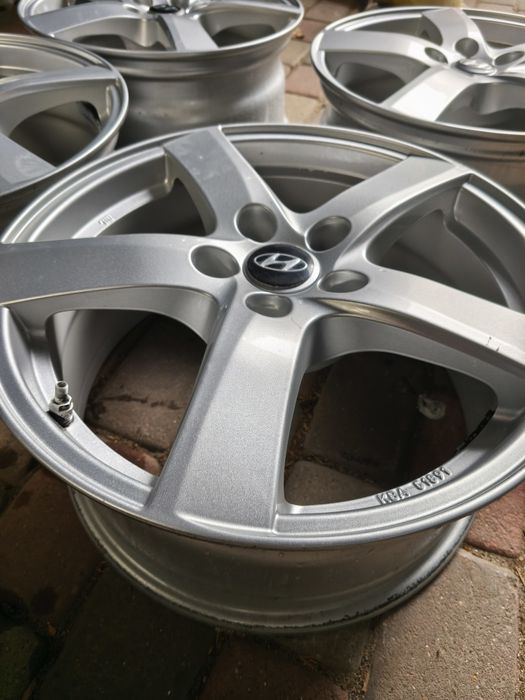 Felgi aluminiowe 17 Hyundai i30 i20 ix20 ix35 Tucson IONIQ SantaFe Sonata Elantra - 5x114.3