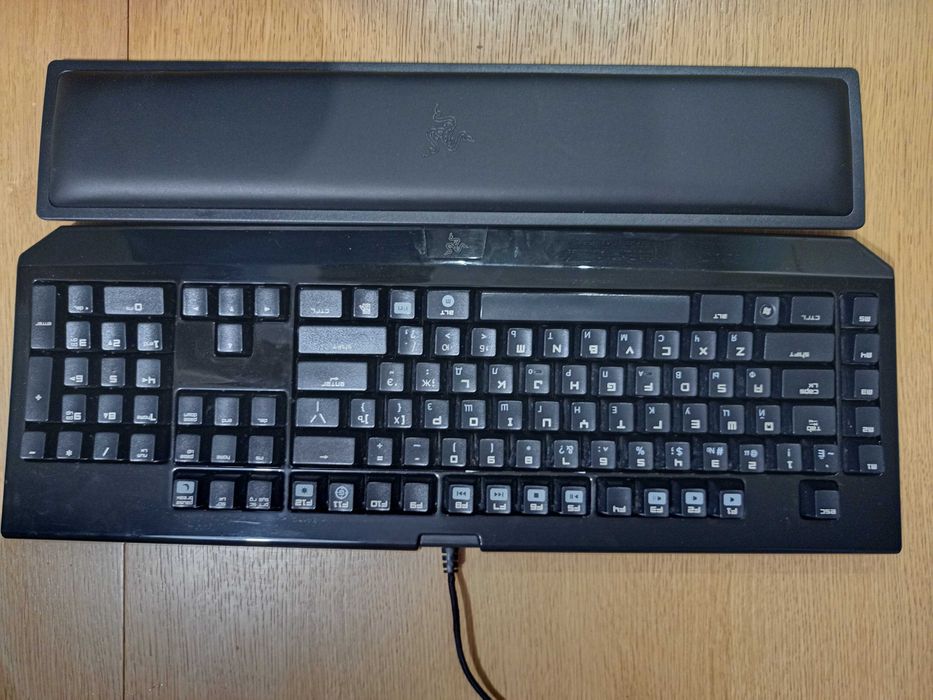 Механічна клавіатура razor black widow з cherry mx blue свічами