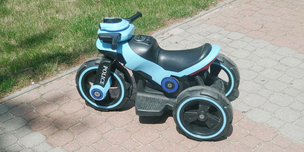 Motocykl na akumulator POLICE