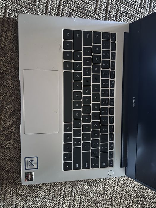 Huawei matebook d14 srebrny