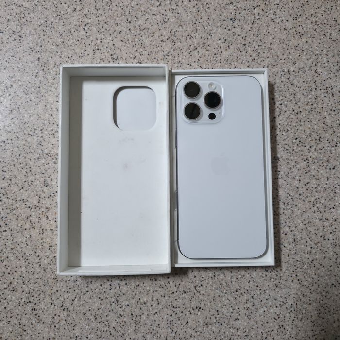 IPhone 16 pro max 256gb branco