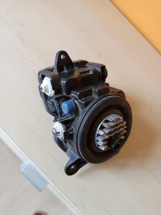 Cupra Formentor 5FF 2020-halogen lampa przeciwmgielna lewa