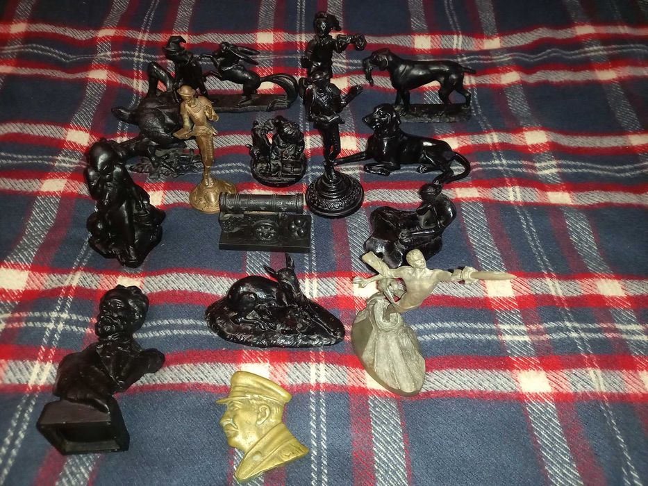 Статуетки Касли-Куса