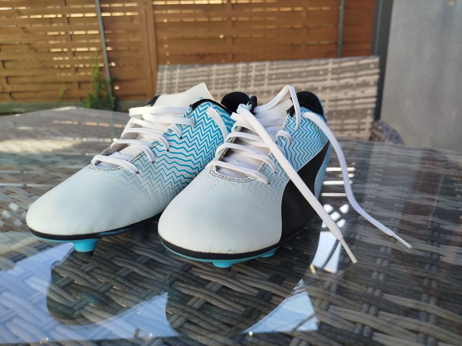 Buty korki Puma nr42,5