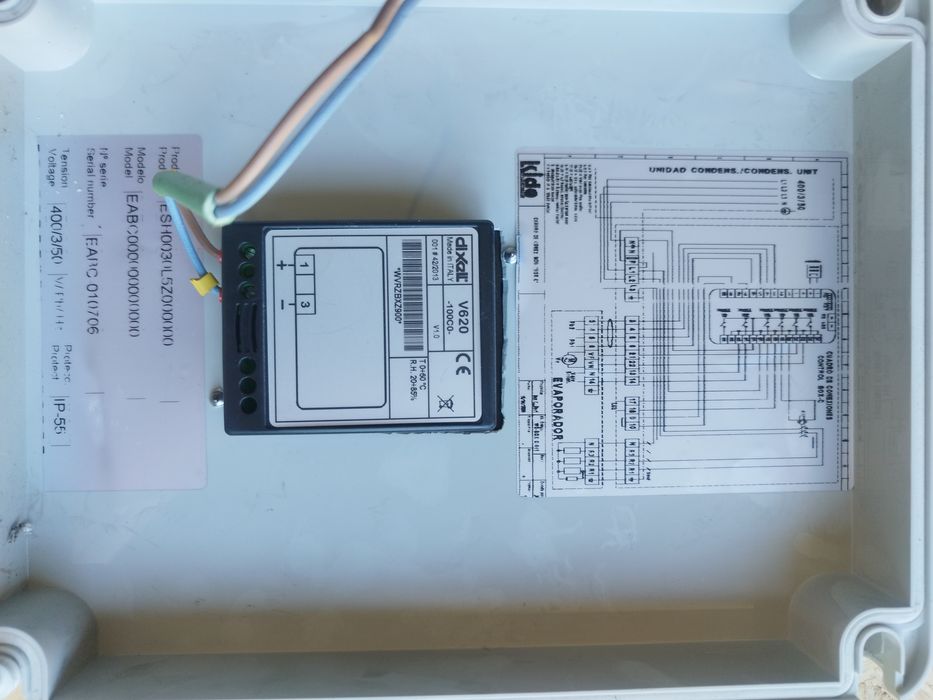 Controlador de sistema de refrigeração industrial, quadro elétrico