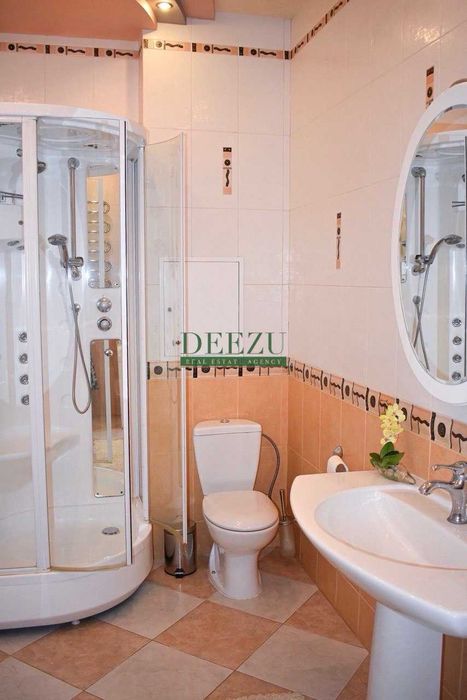 Продаж 3 кімнатної квартири вул. Антоновича 140