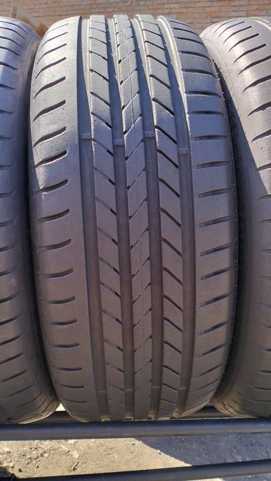 235 45 R19 GoodYear EfficientGrip RunFlat