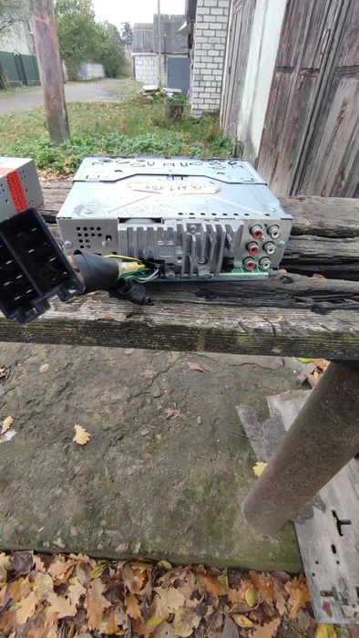 Преобразователь вход 12V виход 220V,на 2000W