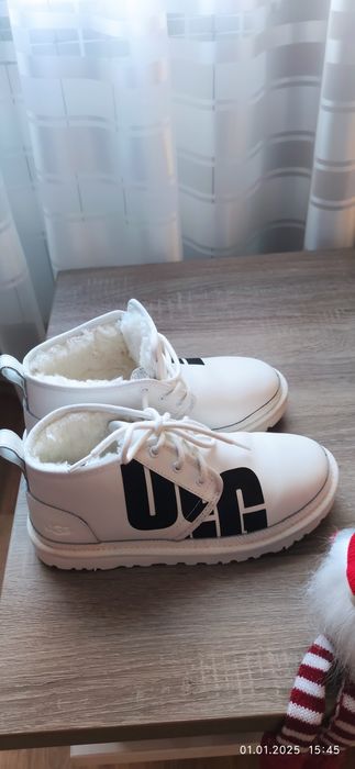 UGG в ідеальному стані.