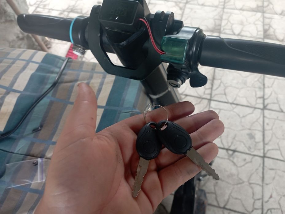 Електросамокат Inmotion L8F