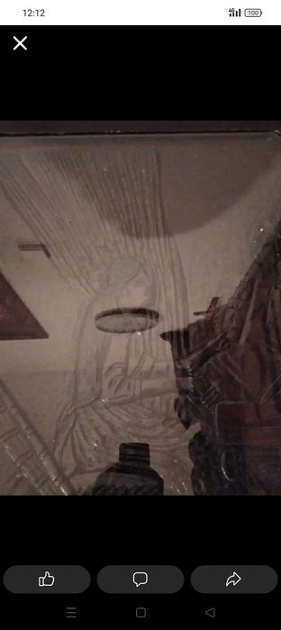 Vendo mesa de centro em castanho nova mesmo.