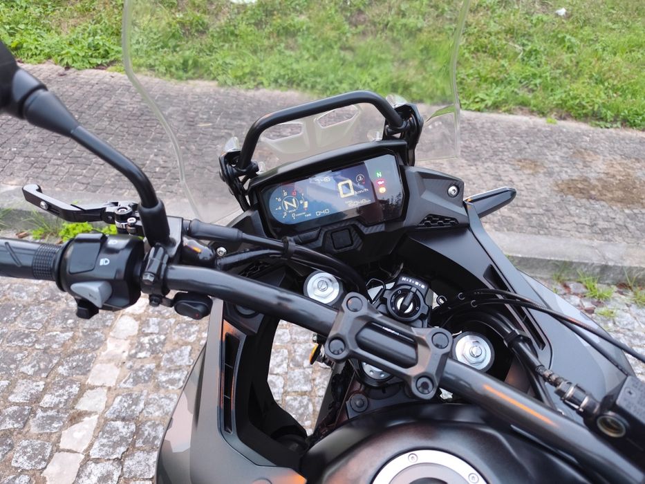 Honda CB 500X muito bem cuidada