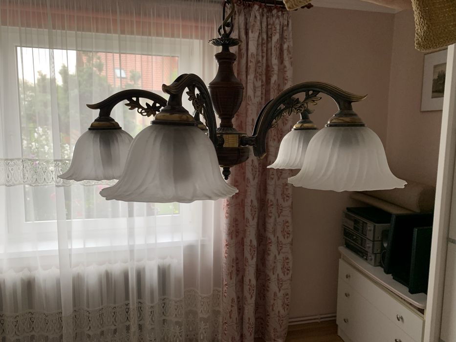 Żyrandol mosiężny