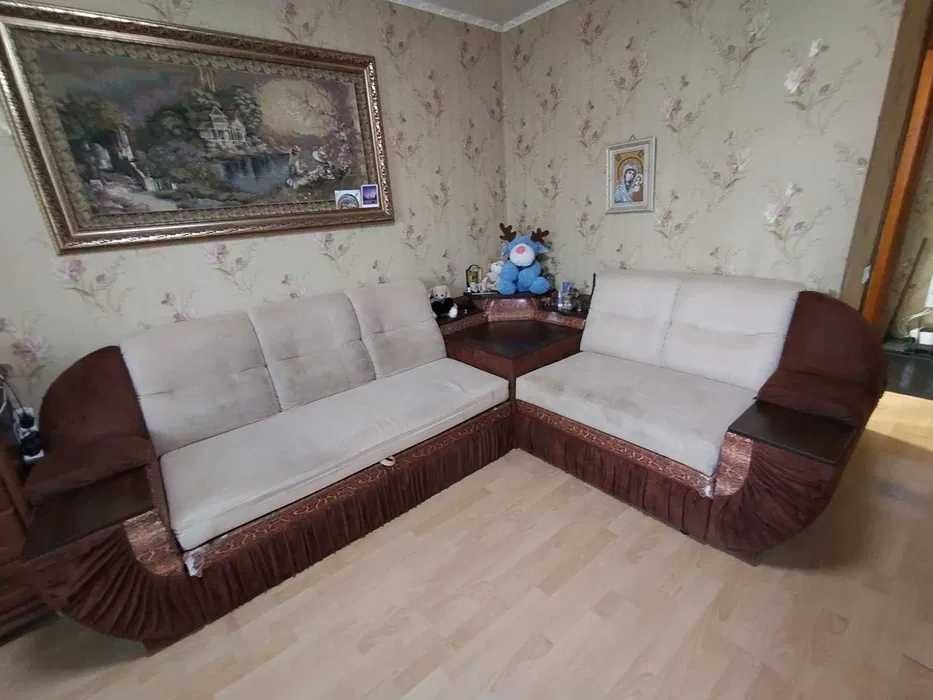 Продам угловой диван бу