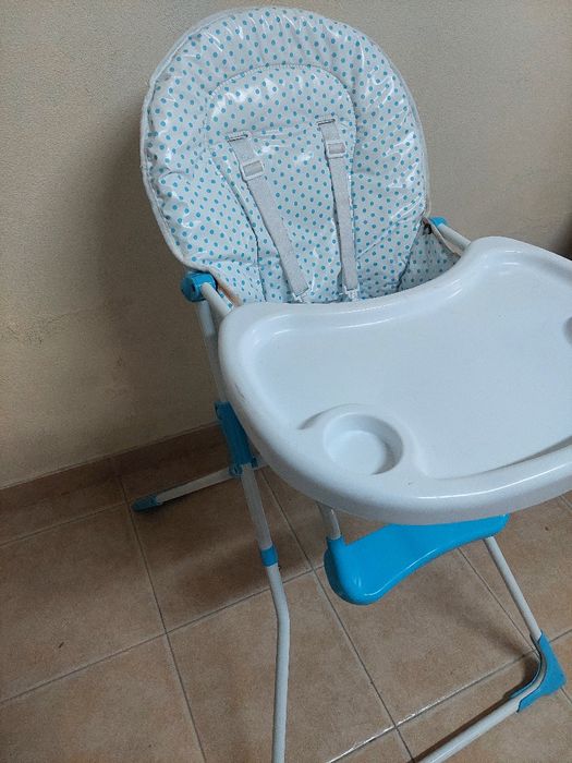 Cadeira de refeições criança