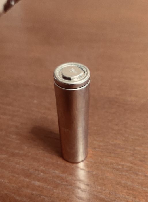 Акумулятор 18650 tesla  в наявності різних характеристик