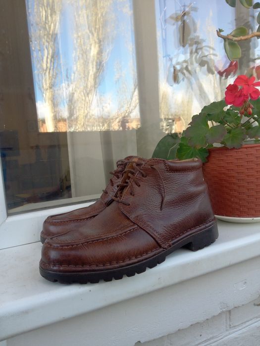 Чоботи Bally 42, Швейцарія