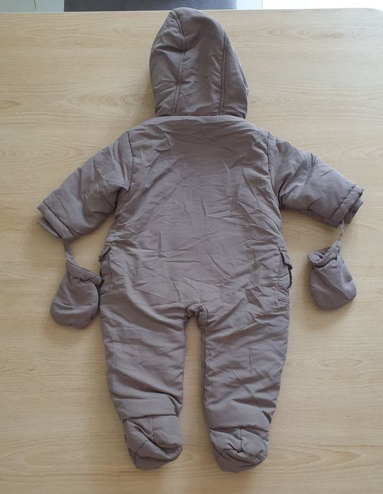 Brązowy kombinezon 62