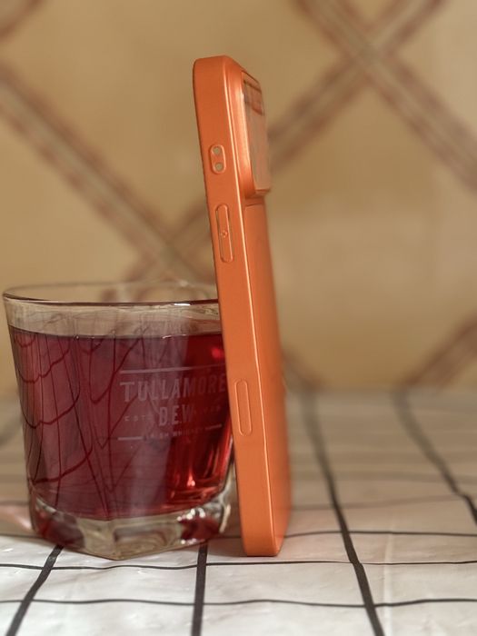 Продам чохол на Iphone 16 pro max